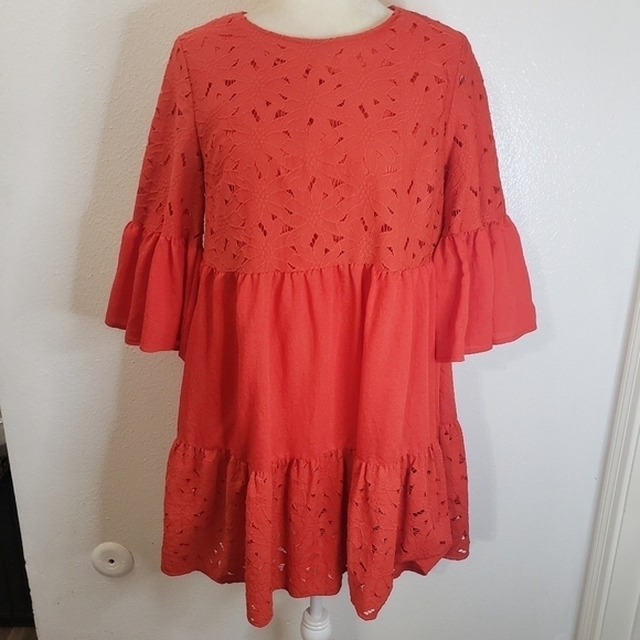 FLYING Tomato Dress - Picture 1 of 7